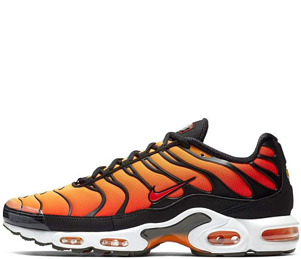 Air max plus store orange black